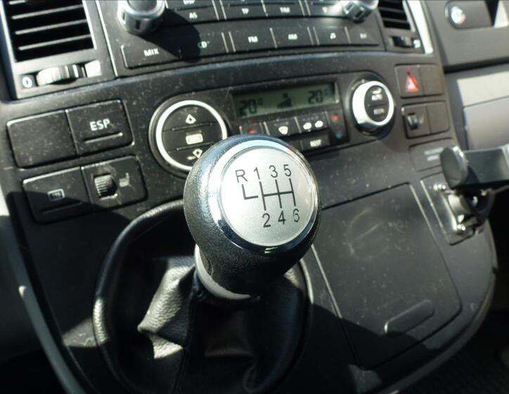 Volkswagen Multivan 33