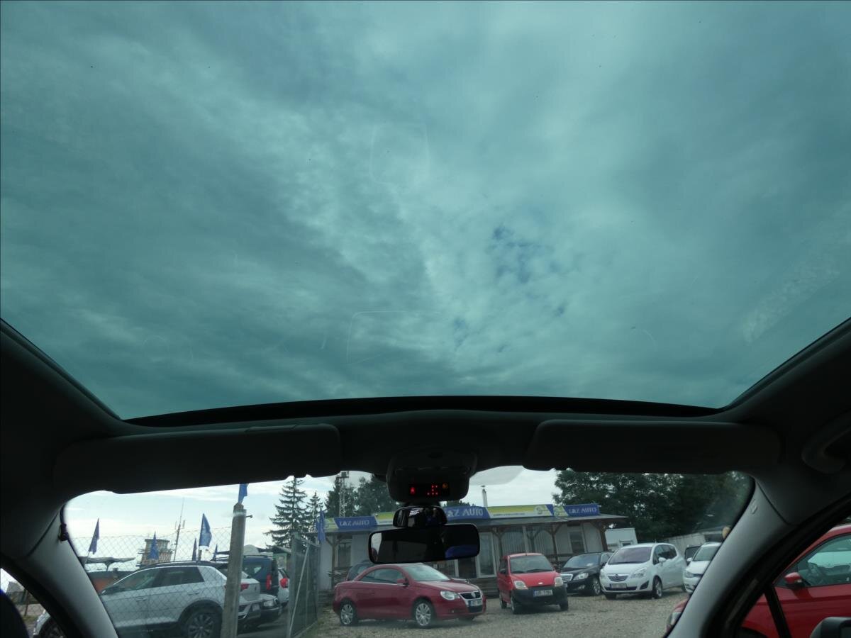 Peugeot 5008 MPV 1,6 l 115 kw