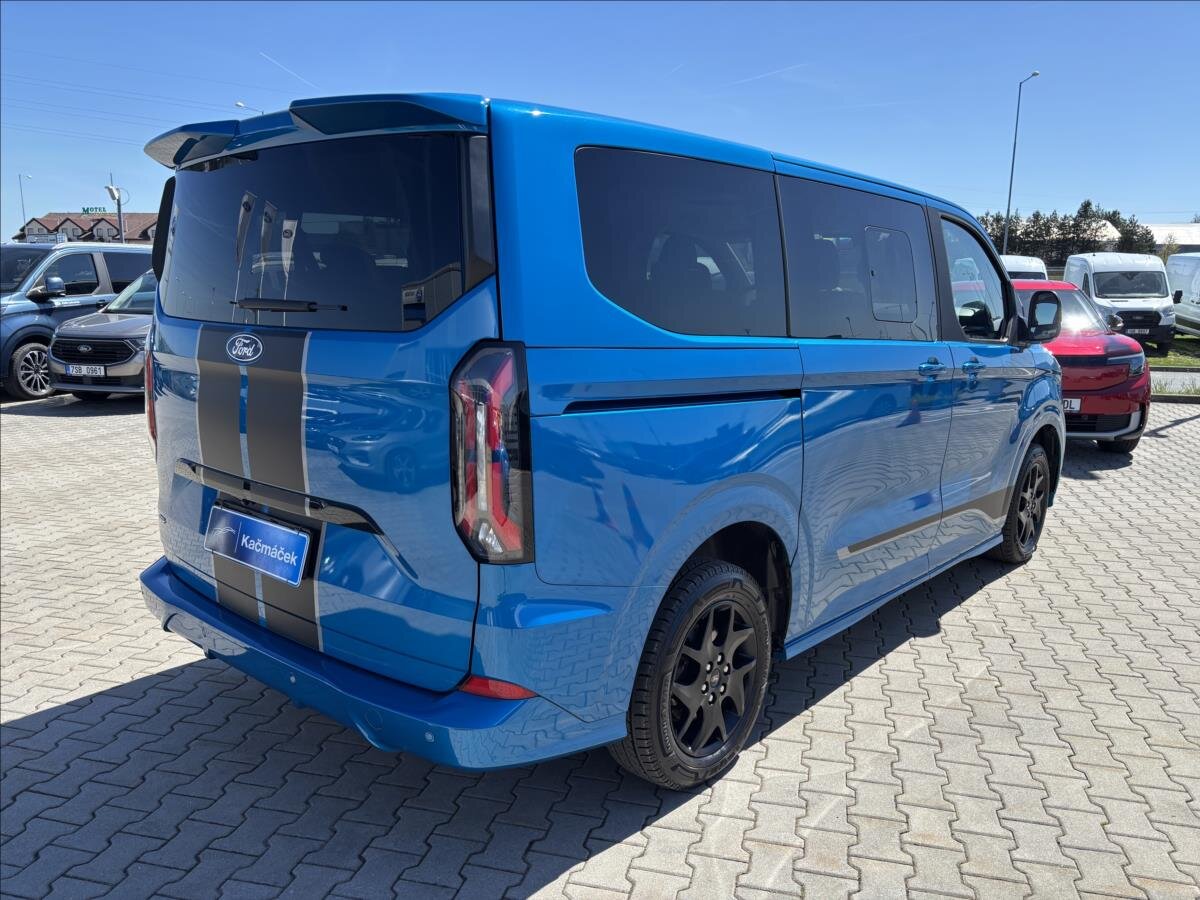Ford Tourneo Custom Kombi 2,5 l 171 kw