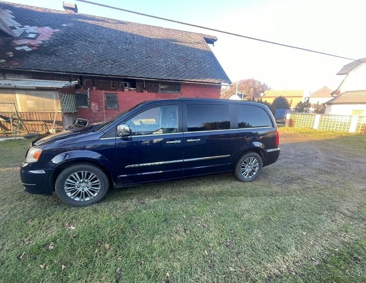 Chrysler Town & Country MPV 3,6 l 208 kw