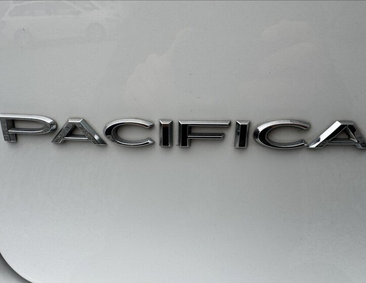 Chrysler Pacifica 49