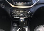 Jeep Cherokee Kombi 2,0 l 125 kw