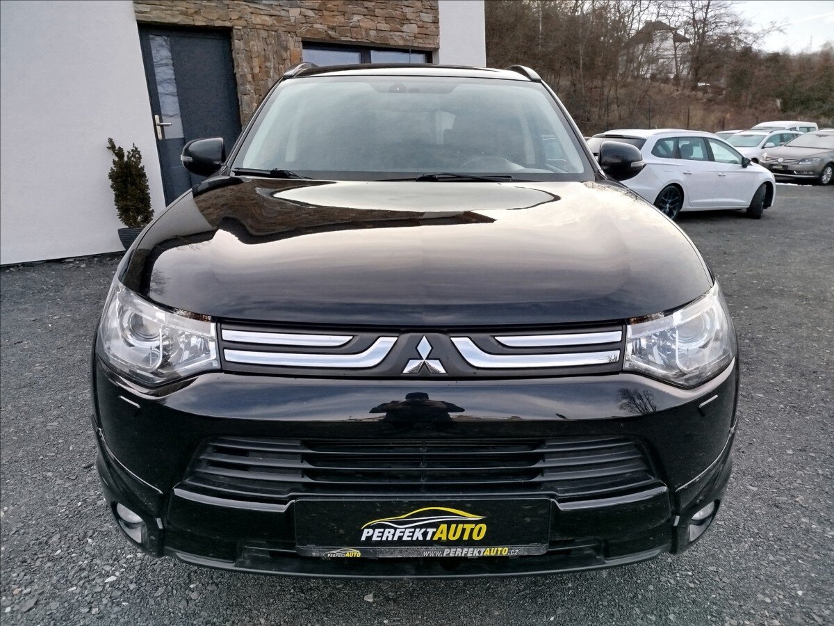 Mitsubishi Outlander SUV 2,3 l 110 kw
