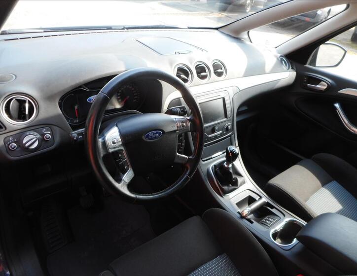 Ford S-MAX MPV 2,0 l 103 kw