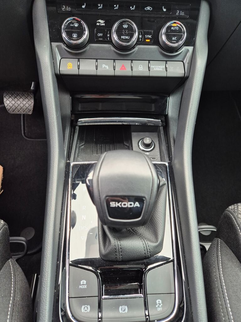 Škoda Karoq SUV 1,5 l 110 kw