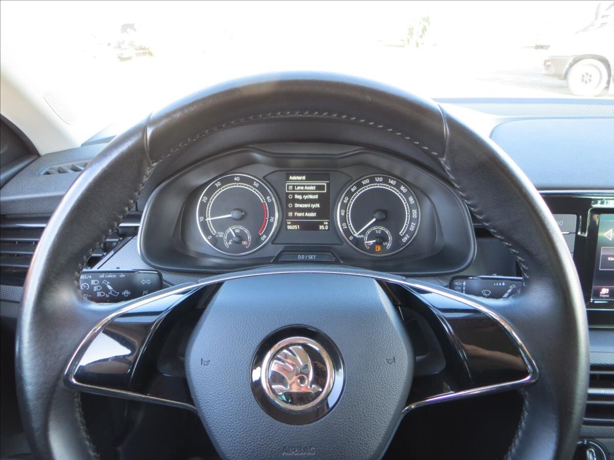 Škoda Scala Hatchback 999,0 81 kw