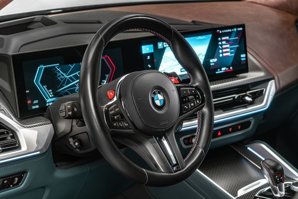 BMW XM SUV 4,4 l 360 kw