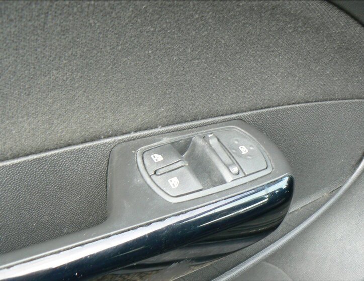 Opel Corsa Hatchback 1,4 l 66 kw