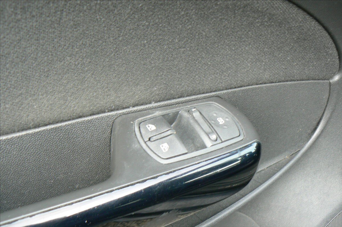 Opel Corsa Hatchback 1,4 l 66 kw