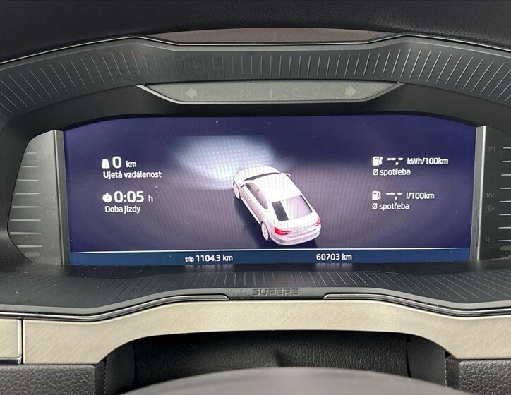 Škoda Superb Sedan / Limuzína 1,4 l 160 kw