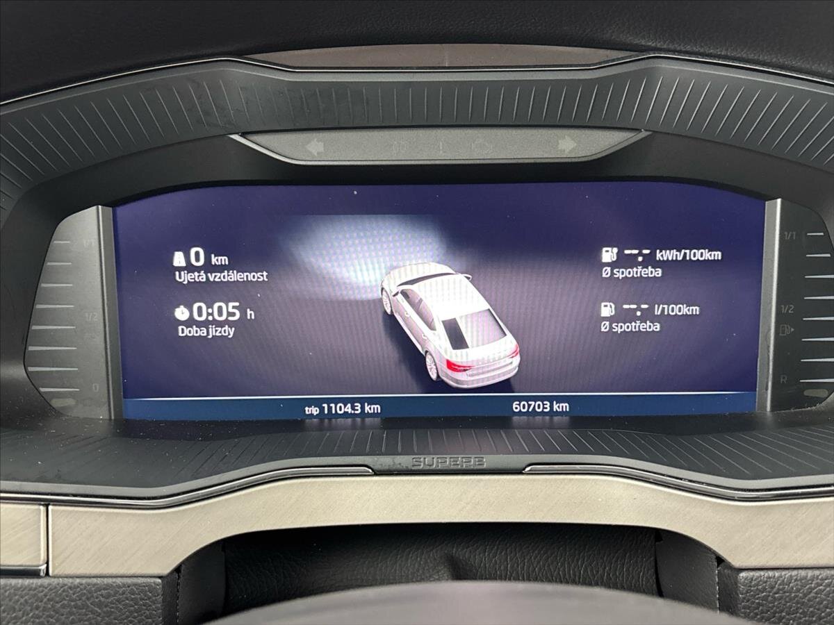 Škoda Superb Sedan / Limuzína 1,4 l 160 kw