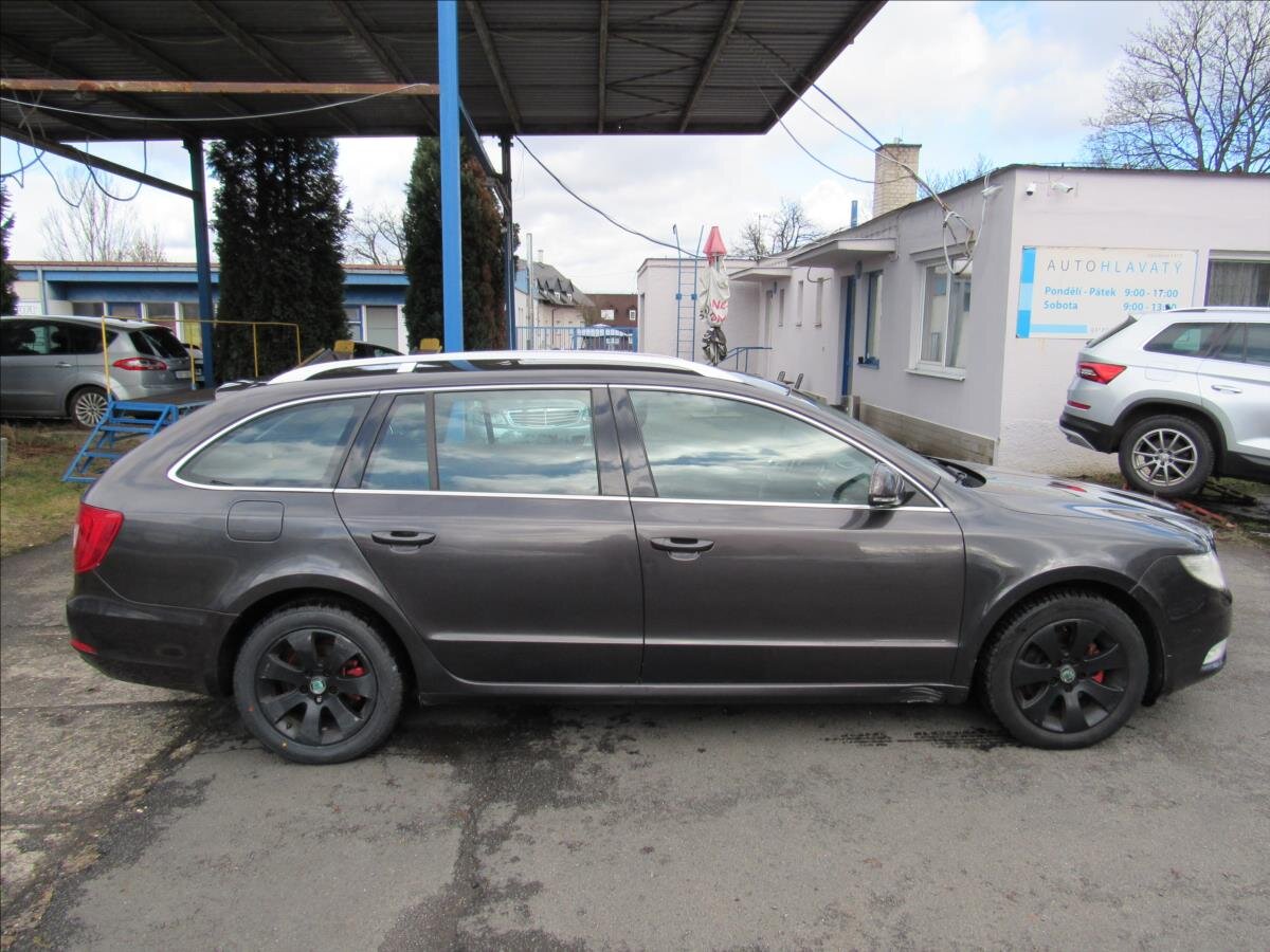 Škoda Superb Kombi 1,9 l 77 kw