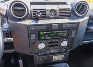 Land Rover Defender 19