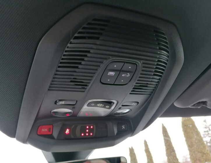 Peugeot 5008 SUV 1,5 l 96 kw