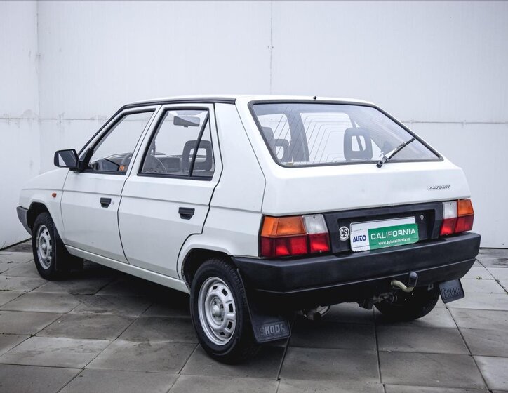 Škoda Favorit Hatchback 1,3 l 46 kw