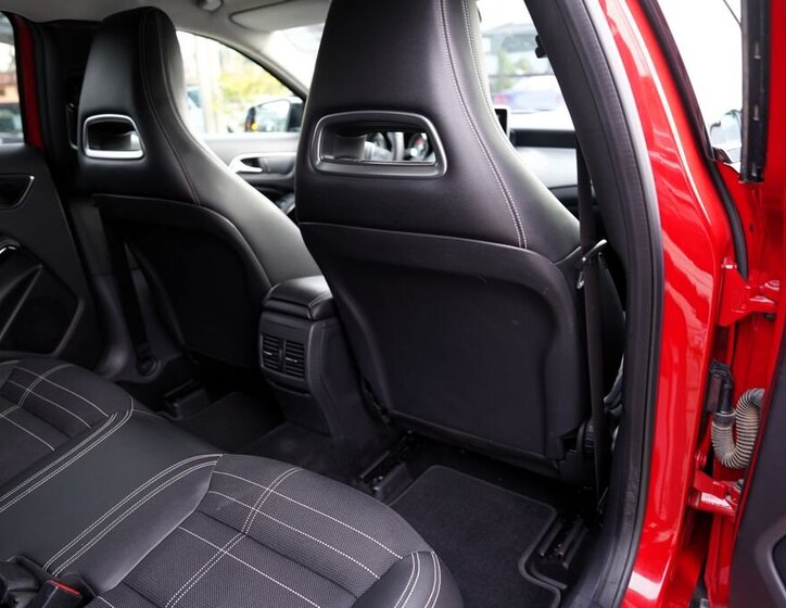 Mercedes-Benz GLA 29