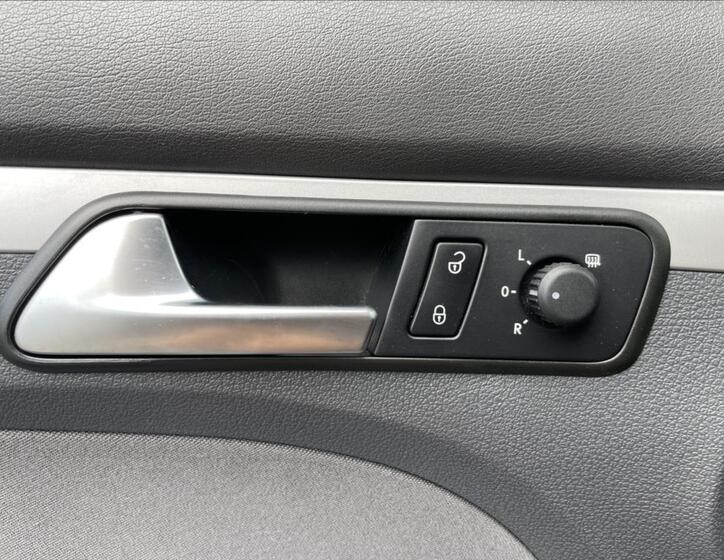 Volkswagen Touran 12