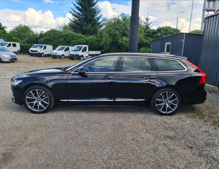 Volvo V90 8