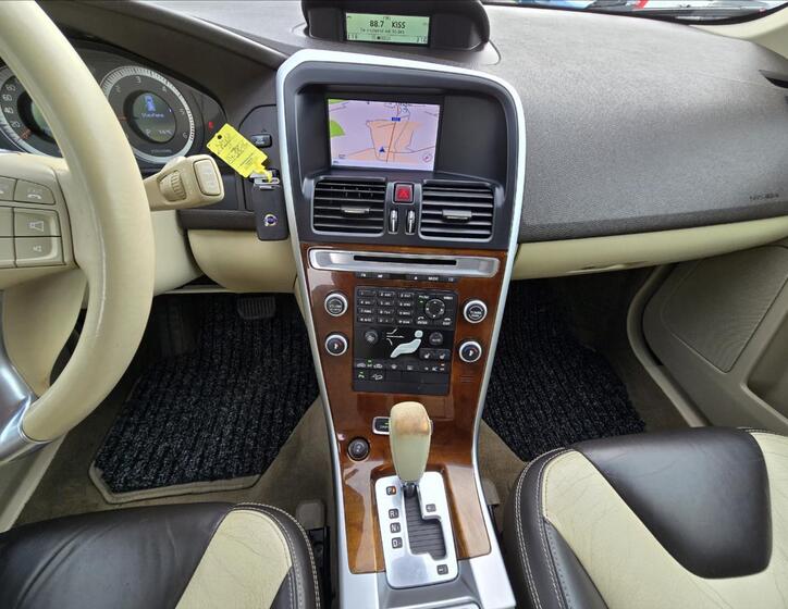 Volvo XC60 13