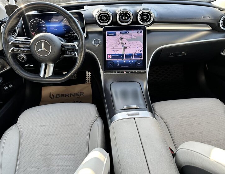 Mercedes-Benz Třídy C Sedan 2,0 l 150 kw