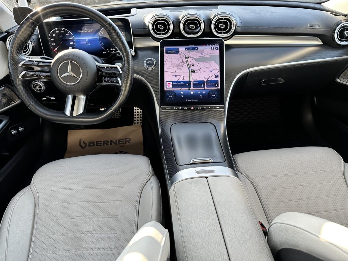 Mercedes-Benz Třídy C Sedan 2,0 l 150 kw