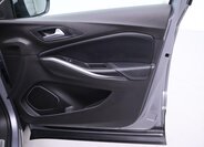 Opel Grandland X SUV / Terénní 1,6 l 147 kw