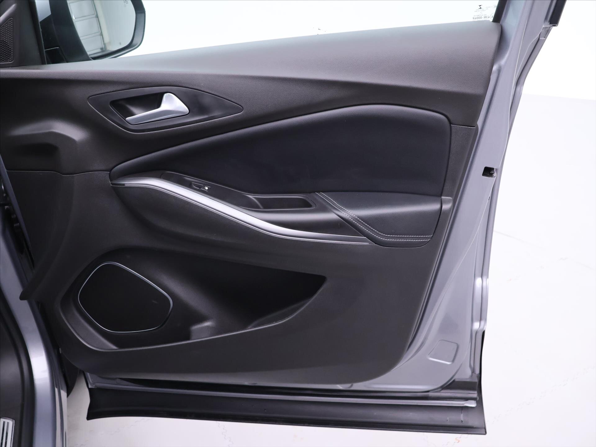 Opel Grandland X SUV / Terénní 1,6 l 147 kw