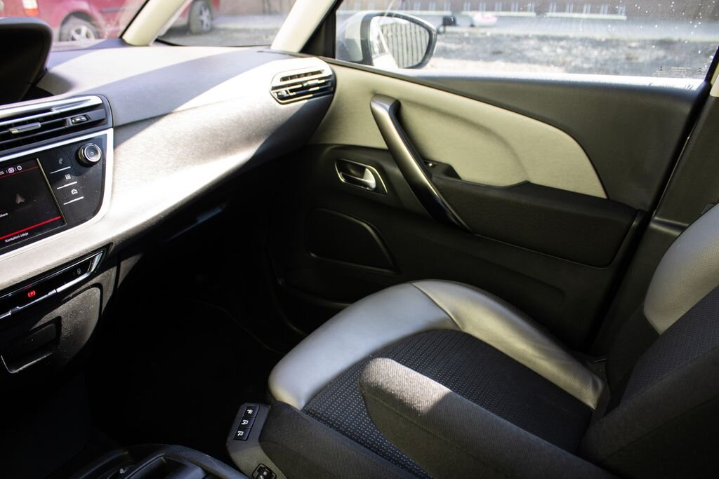 Citroën C4 SpaceTourer MPV 2,0 l 120 kw