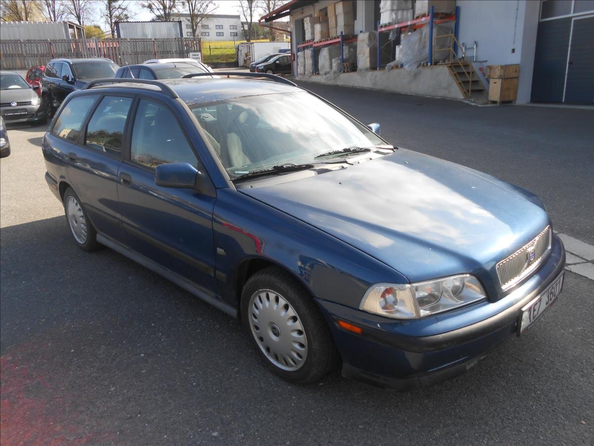 Volvo V40 Kombi 1,9 l 70 kw