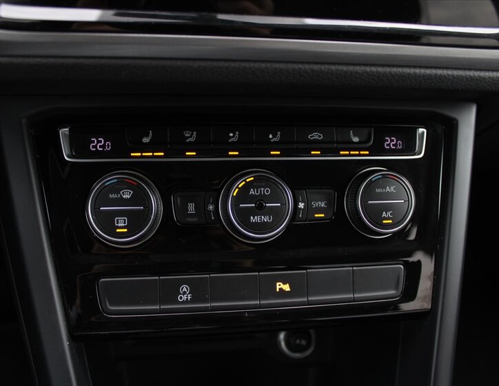 Volkswagen Touran 24