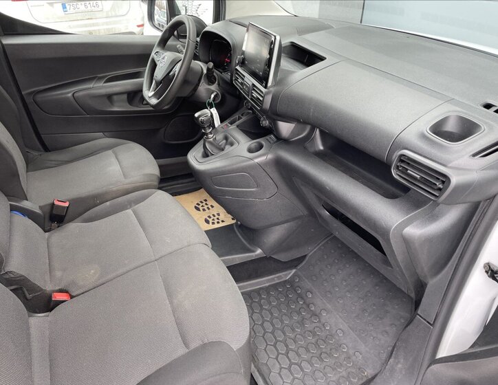 Opel Combo Skříň 1,5 l 96 kw