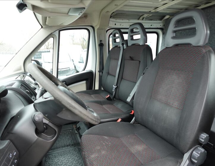 Peugeot Boxer Ostatní 2,2 l 81 kw