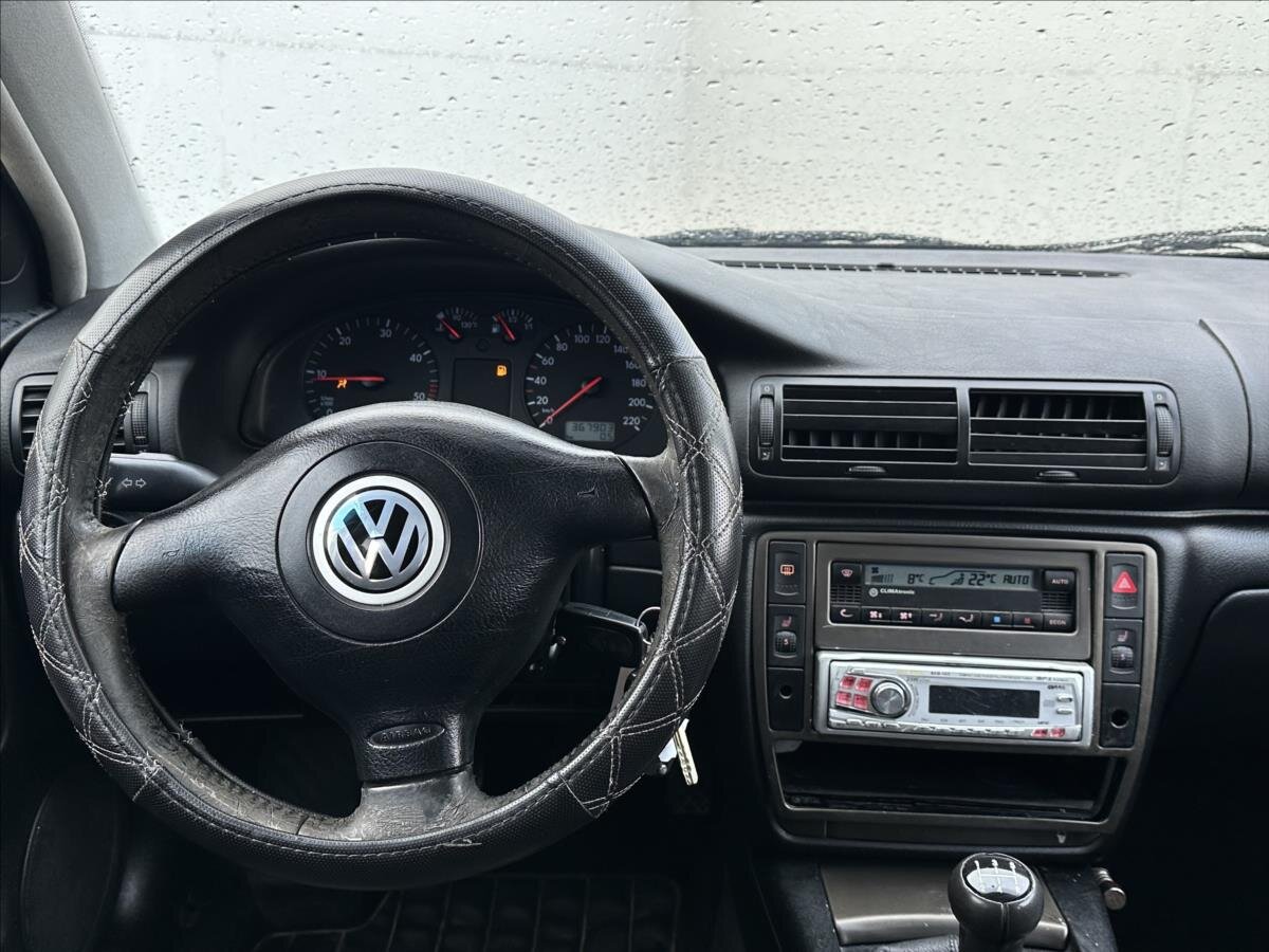 Volkswagen Passat Sedan / Limuzína 1,9 l 81 kw