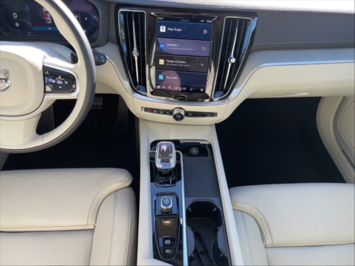 Volvo V60 Kombi 2,0 l 145 kw