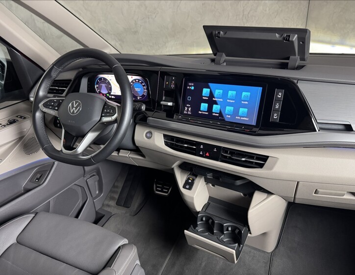 Volkswagen Multivan 23