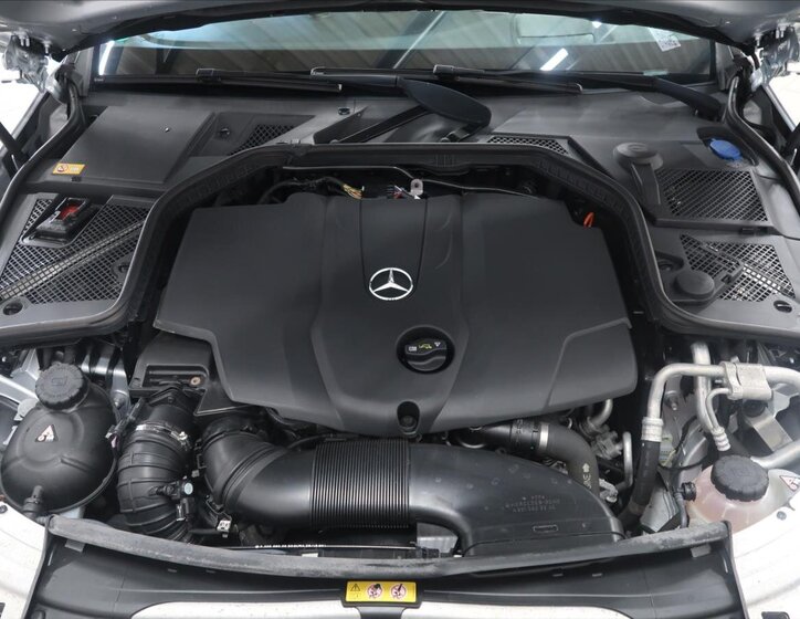 Mercedes-Benz Třídy C Sedan / Limuzína 2,1 l 125 kw