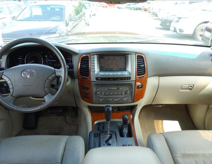 Toyota Land Cruiser 21