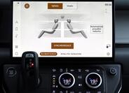 Land Rover Defender 25