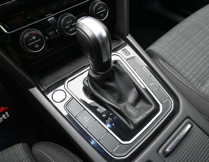 Volkswagen Passat Kombi 2,0 l 110 kw