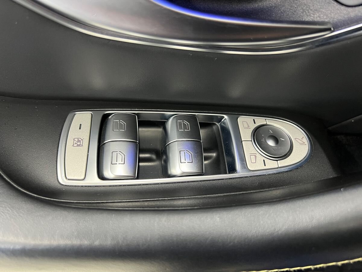 Mercedes-Benz AMG GT Sedan / Limuzína 3,0 l 270 kw