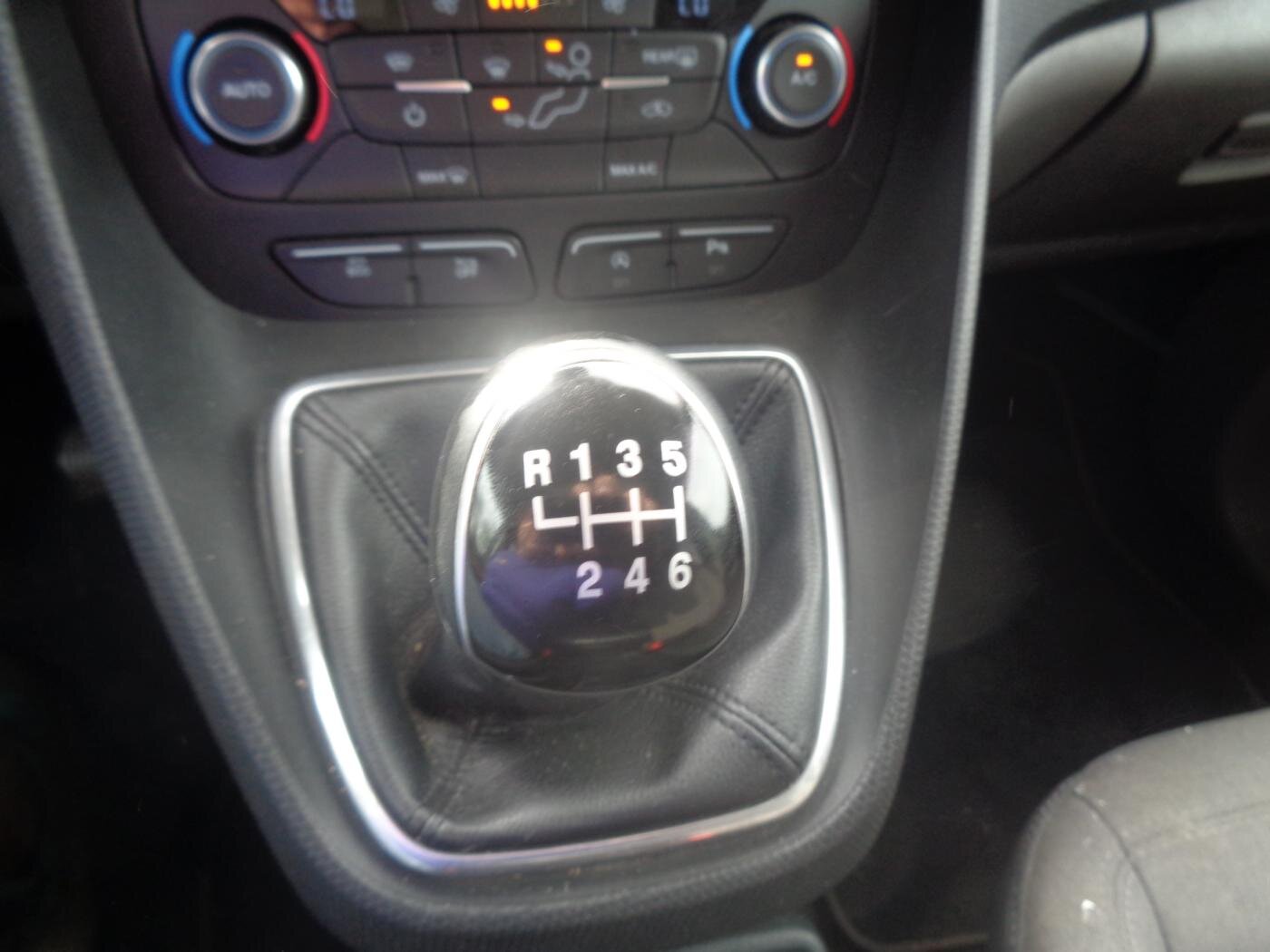 Ford Transit Connect Pick-up 1,5 l 88 kw