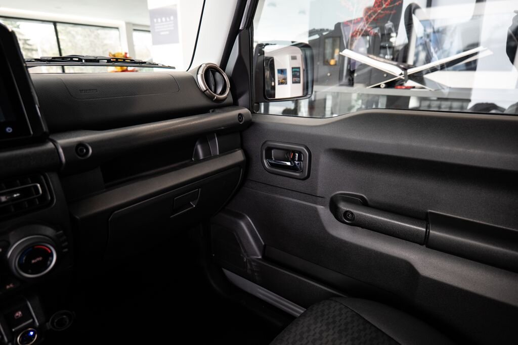 Suzuki Jimny SUV 1,5 l 75 kw