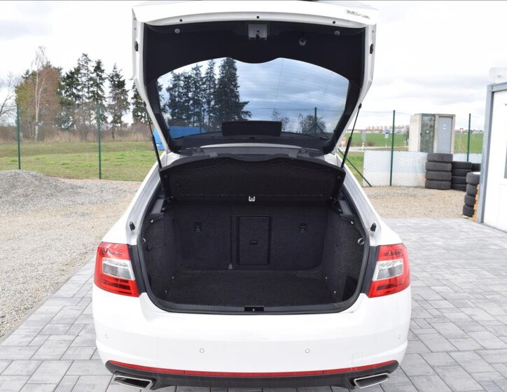 Škoda Octavia Sedan / Limuzína 2,0 l 135 kw