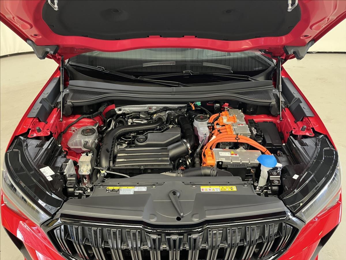 Škoda Kodiaq SUV / Terénní 1,5 l 150 kw