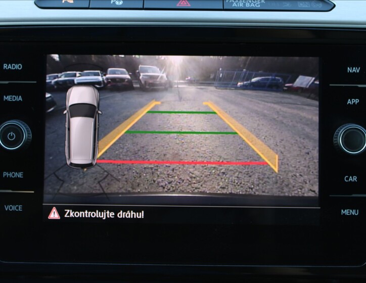 Volkswagen Passat 13