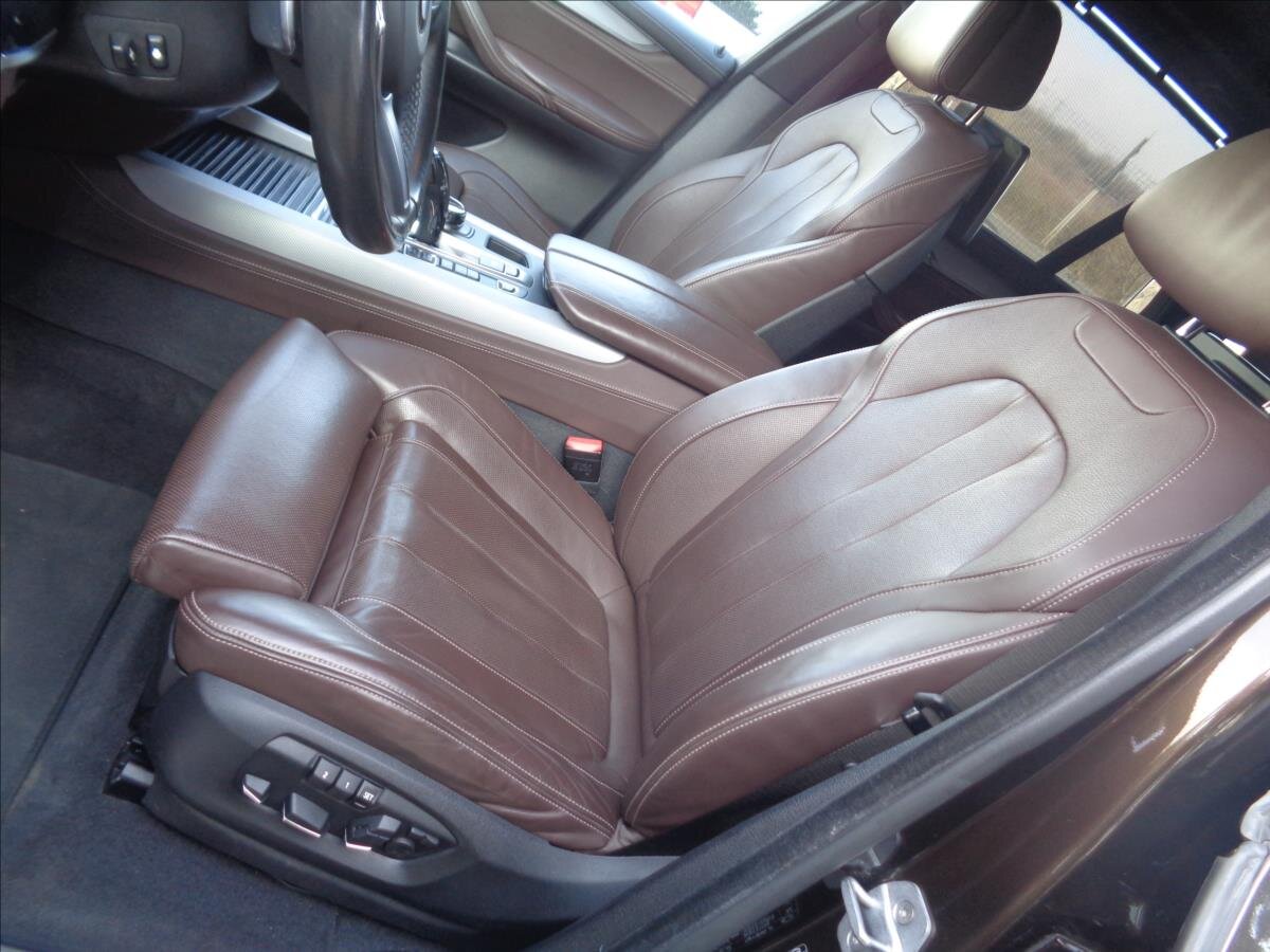 BMW X5 Kombi 2,0 l 180 kw