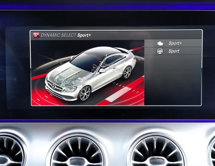 Mercedes-Benz Třídy E 40