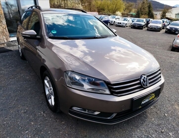 Volkswagen Passat Kombi 2,0 l 103 kw