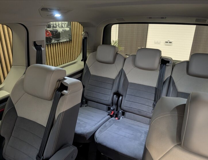 Volkswagen Multivan VAN / Minibus 1,5 l 180 kw