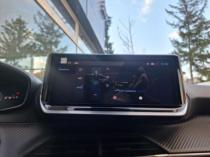 Peugeot 208 Hatchback 1,2 l 74 kw